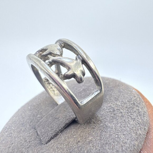 VTG Sterling Silver 925 Openwork Dolphin Design Tapered Band Ring Size 7.25 - Picture 3 of 8